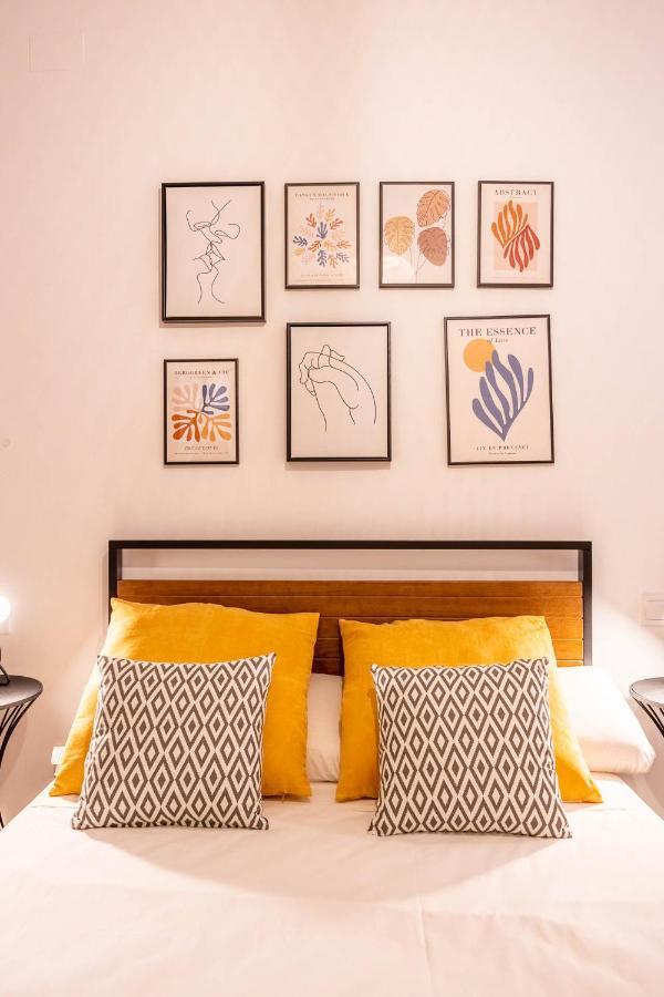Palacios Malaver Suite Home Севиля Екстериор снимка