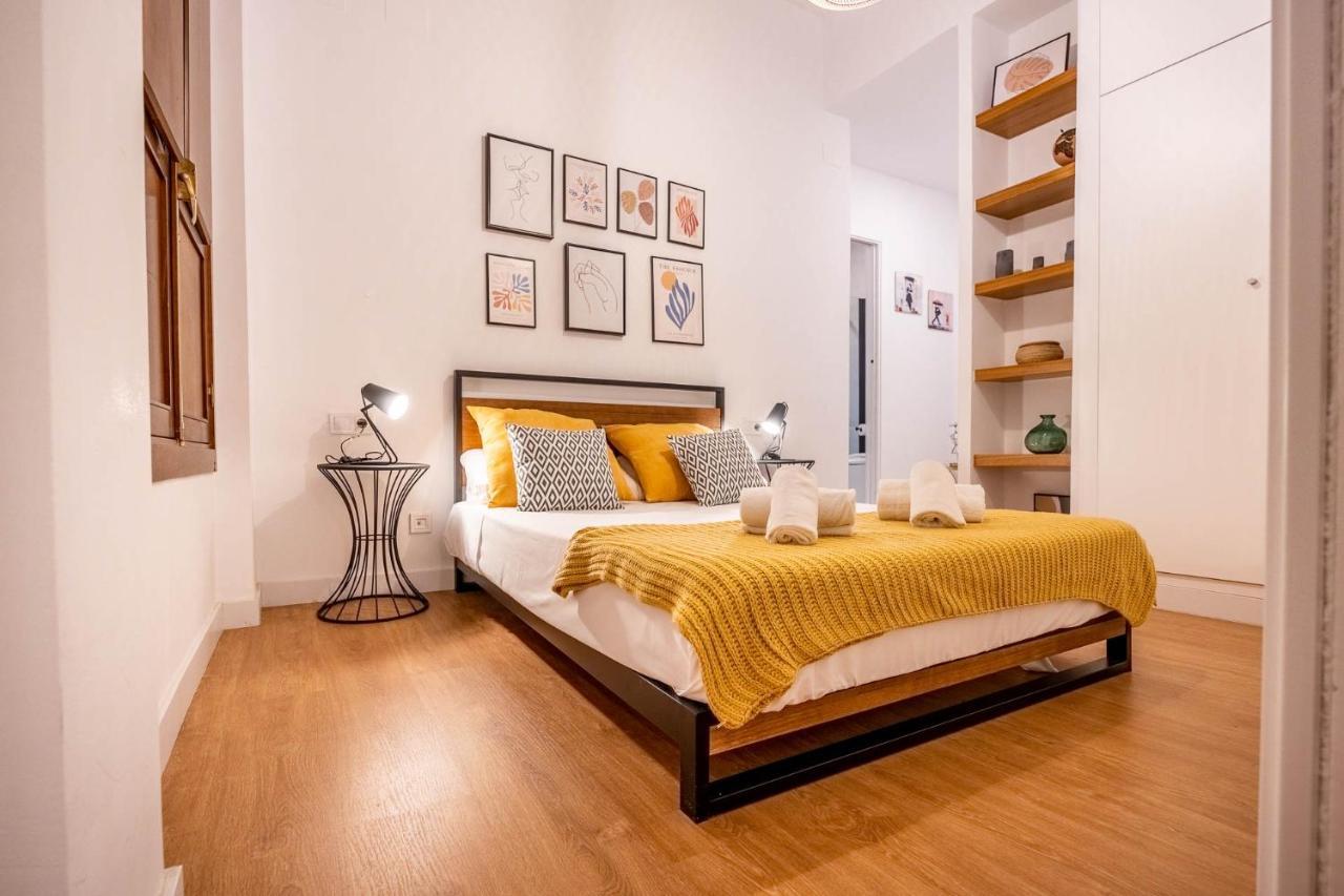 Palacios Malaver Suite Home Севиля Екстериор снимка
