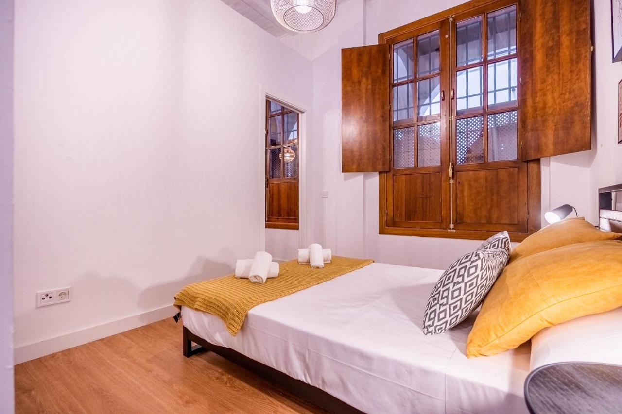 Palacios Malaver Suite Home Севиля Екстериор снимка